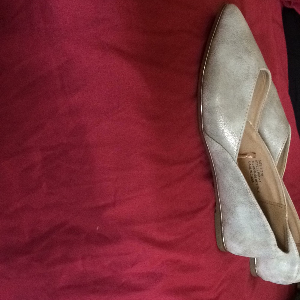 Shoes - Picture 2 of 2